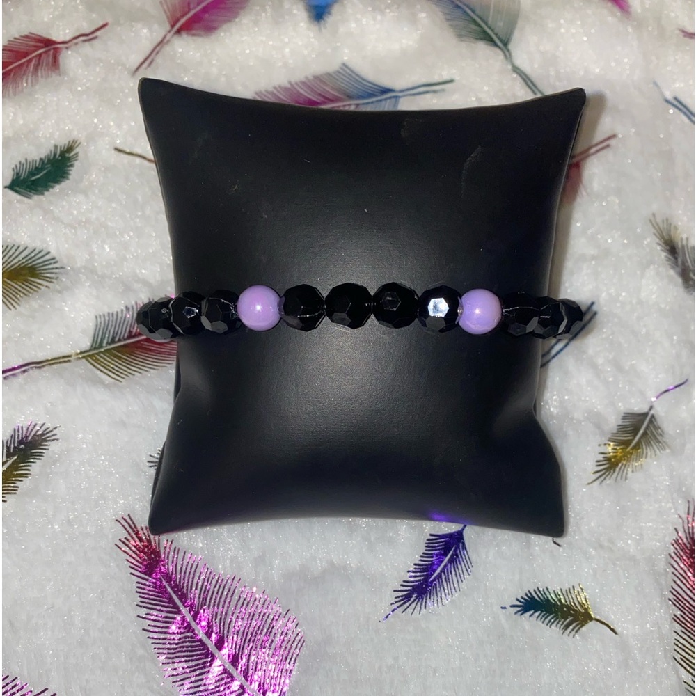 Black and purple beautiful stretch bracelet with clamp
